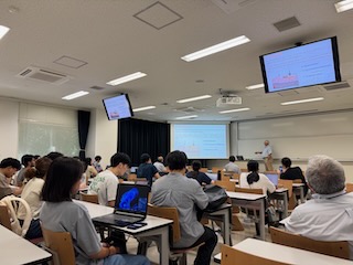 Prof Navarro visited TMU